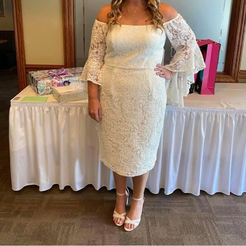 City chic mystic lace white dress. Worn once and dry cleaned